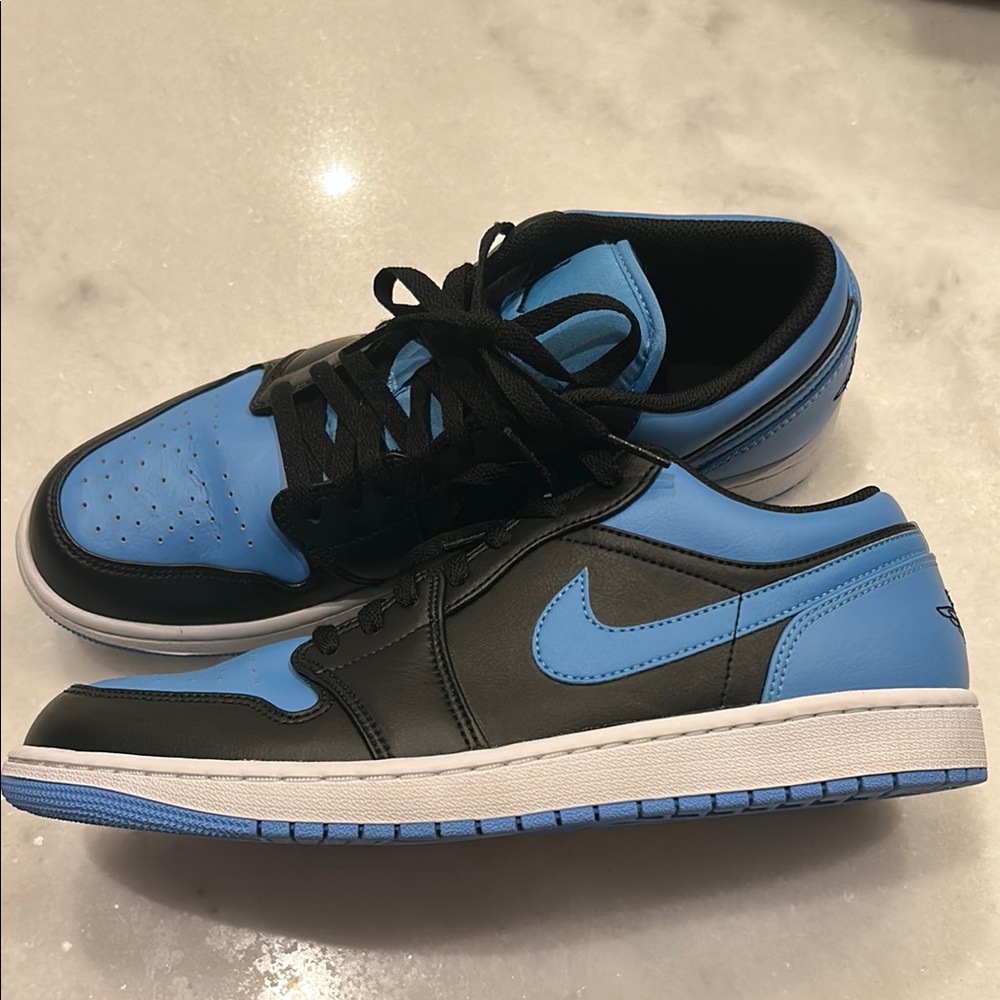Nike Air Jordan 1 Low University Blue and Black Low-Top Sneakers size 11.5